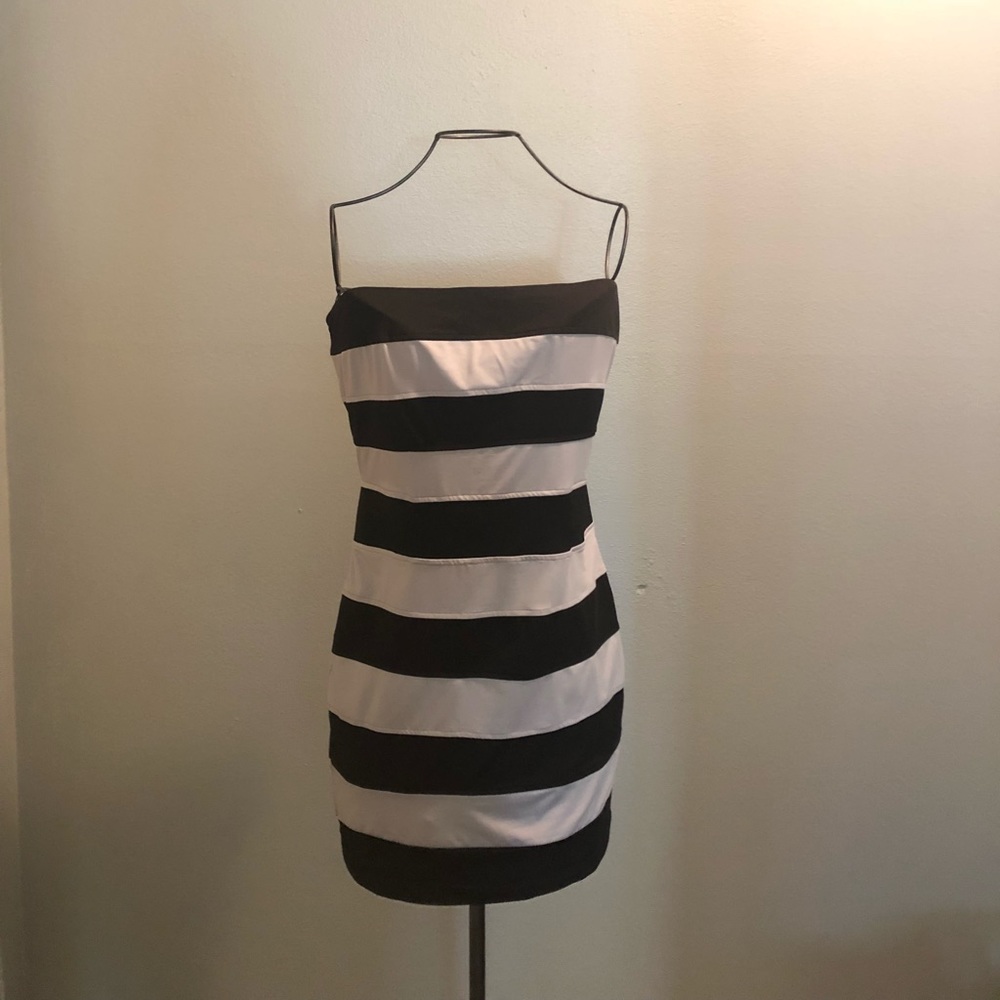 🎁Forever21 Black and grey dress🎁